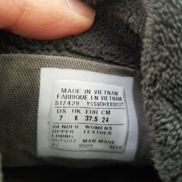 Converse Chuck Taylor All Star Womens 7 Black Canv - Picture 8 of 9